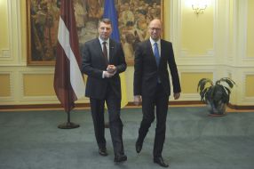 Arseniy Yatsenyuk and Raimonds Veyonis