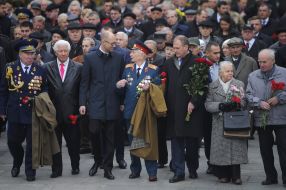 The ceremony of laying flowers at the monument of Eternal Glory