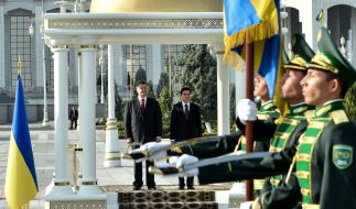 Petr Poroshenko and Gurbanguly Berdimuhamedov