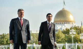 Petr Poroshenko and Gurbanguly Berdimuhamedov