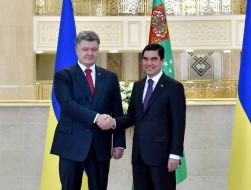 Petr Poroshenko and Gurbanguly Berdimuhamedov