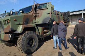 Виставка військової техніки