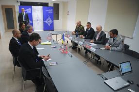 Арсений Яценюк и Янис Сартс