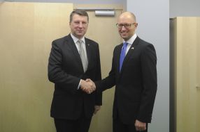 Arseniy Yatsenyuk and Raimonds Veyonis