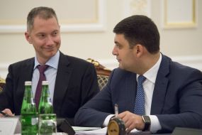 Boris Lozhkin  and Vladimir Groisman