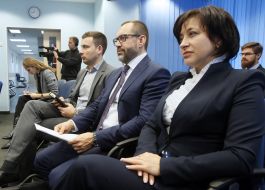 Учасники прес-конференції