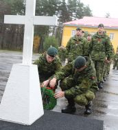 Honoring the memory of fallen heroes of Canada