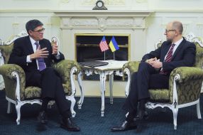 Arseniy Yatsenyuk and Jack Lew