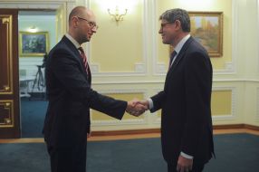 Arseniy Yatsenyuk and Jack Lew