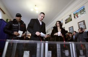 Vladimir Klichko, Natalya Klichko and Vitaliy Klichko