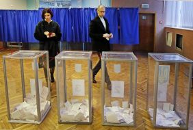 Arseniy Yatsenyuk with his wife Theresa