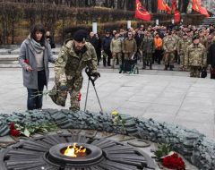 Возложение цветов