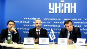 Florin Poenaru,  Dritan Taulla and Zlatko Vujovic