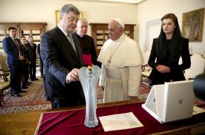 Петр Порошенко, Марина Порошенко и Папа Римский Франциск