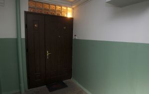 The door to the apartment i