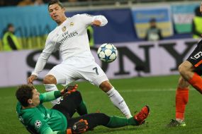 Андрей Пятов и Криштиану Роналду