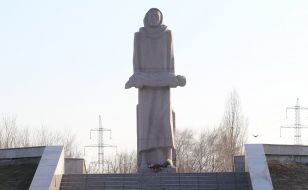 Мемориал жертвам политических репрессий и Голодомора