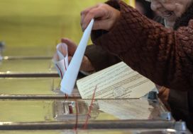 Voting in local elections in Mariupol