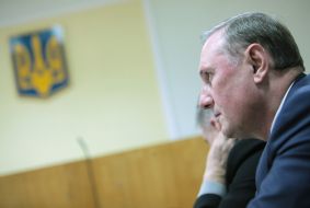 Александр Ефремов