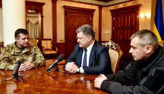 Зустріч Петра Порошенка та кіборга Андрія Гречанова