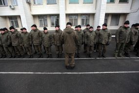 Військовослужбовці