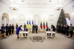The signing of bilateral interstate documents