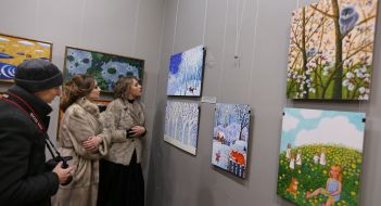 Выставка иллюстраций к детским книжкам