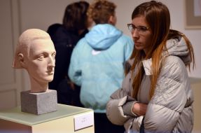 Выставка скульптуры и графики "162"