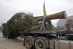 Christmas tree on Sofiyskaya square