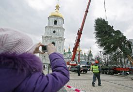Christmas tree on Sofiyskaya square