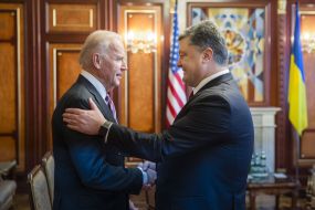 Джо Байден і Петро Порошенко