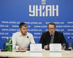 Yevgeniy Cherednikov and Vyacheslav Butko