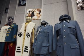 Exhibition of collages by Larisa Kadochnikova