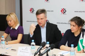Oksana Golubova, Valentin Nalivaichenko and  Anna Kovalenko 
