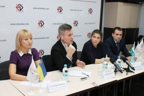 Oksana Golubova, Valentin Nalivaichenko, Anna Kovalenko and Vladimir Berezinski