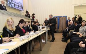 Vote for a candidate for the post of head of the Regional Council