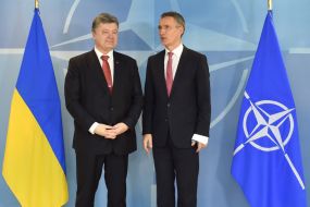 Petro Poroshenko and Jens Stoltenberg