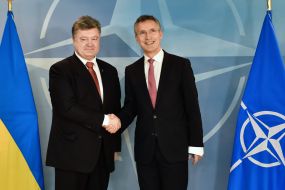 Petro Poroshenko and Jens Stoltenberg