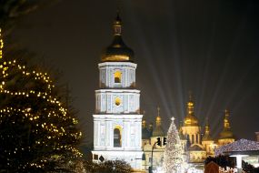 In Kiev lit the lights on the main Christmas tree of Ukraine