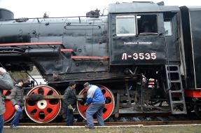 Підготовка до відправки екскурсійного ретро-поїзда