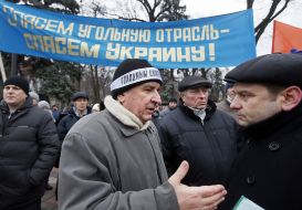 The meeting of miners near parliament building