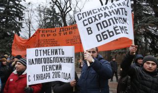 The meeting of miners near parliament building