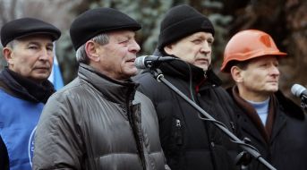 Viktor Turmanov and Mikhail Volynets 