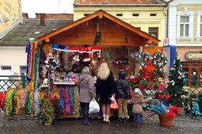 Passers buy Christmas toys