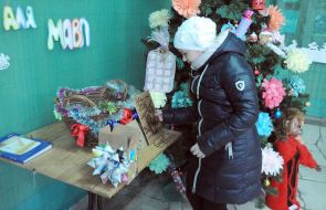 Near the winter enclosure for primates