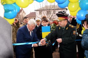 Stepan Poltorak during transmission of orders for housing
