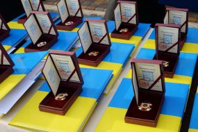 Transmission of orders for housing