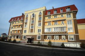 Transmission of orders for housing