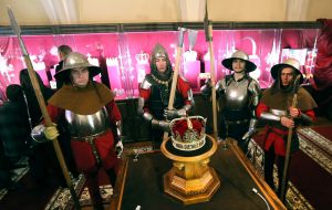 Exhibition "Crowns of the world"