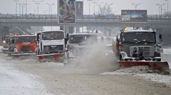 Winter service vehicle